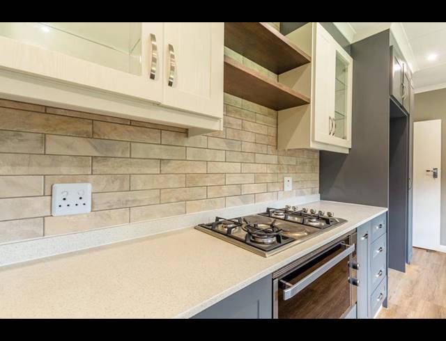 4 BEDROOM HOUSE FOR SALE IN HOWICK CENTRAL